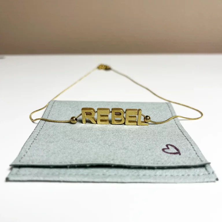 RR-ketting-rebel-1